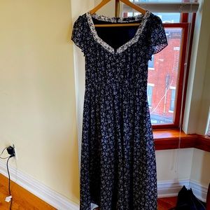Madewell Size 4 Black Floral Midi Dress